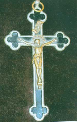 13. Este crucifijo era propiedad del mártir. Fue un regalo del Papa Pío XI..jpg